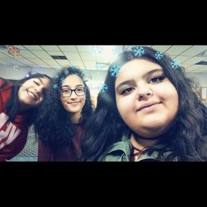 Meet your Posher, Gloria